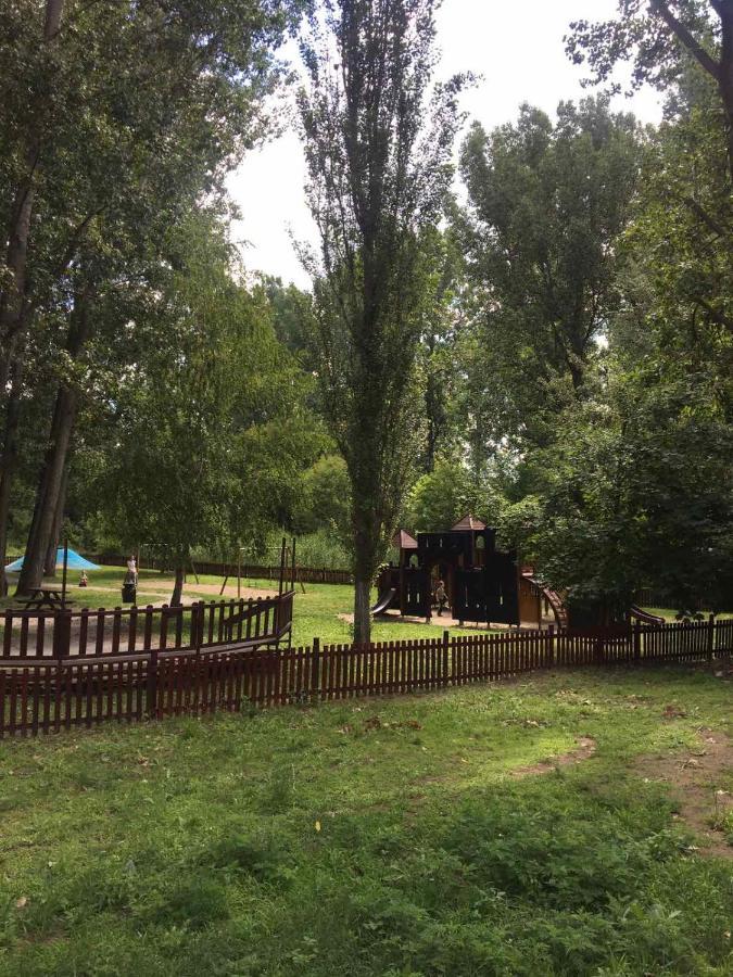 Thermal Forest Apartment Kiskunhalas Εξωτερικό φωτογραφία